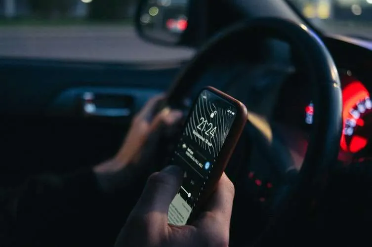 What to Do When You Get a Texting And Driving Ticket in California